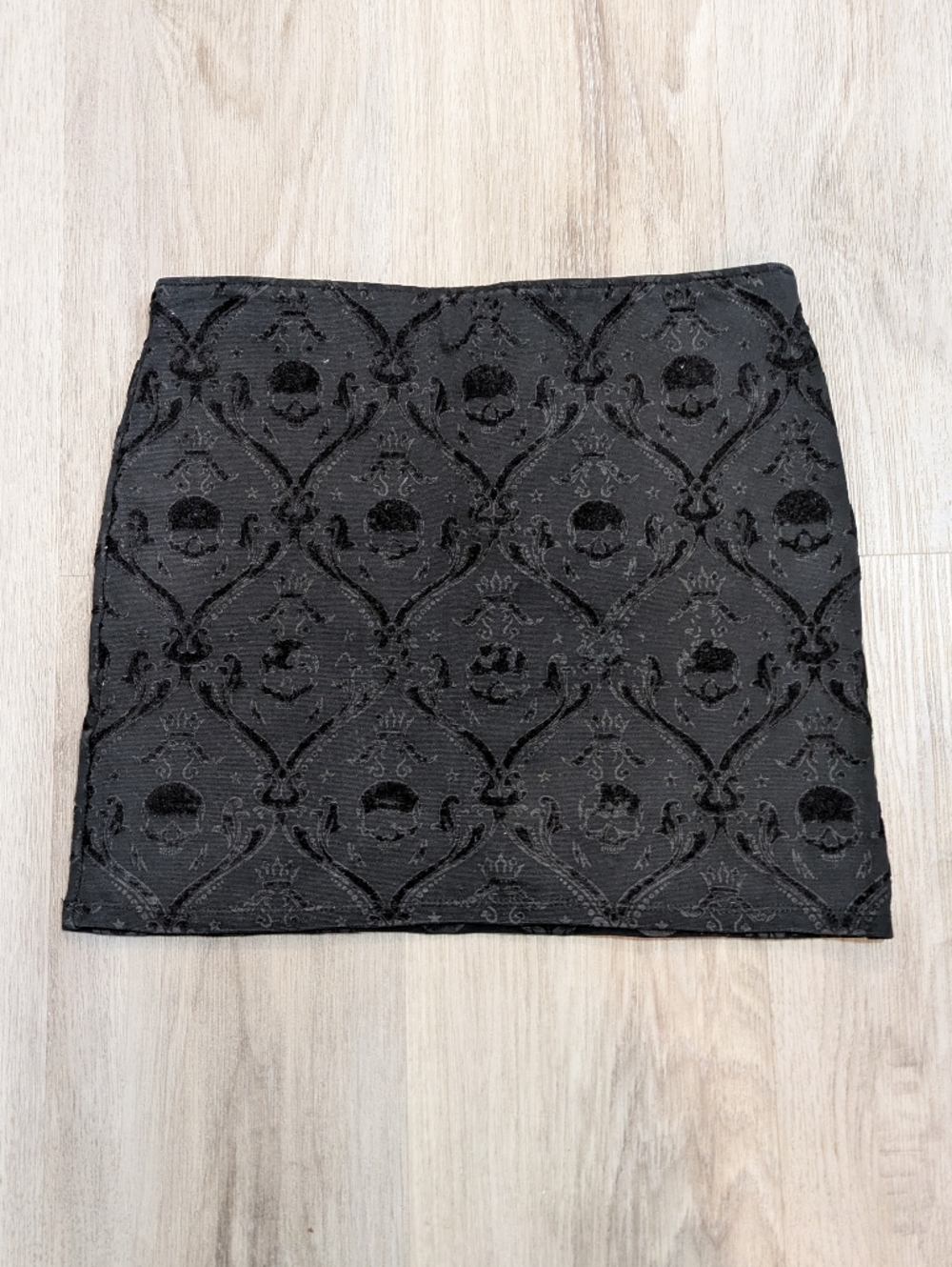 Zara Trafaluc Black Skull Pattern Mini Skirt - Size M